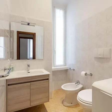Splendido 2 2 Bagni In Porta Venezia Apartment
